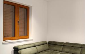 Amazing Home In Modric With Wifi 