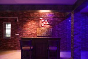 Lemon Tree - Farmhouse with Rooftop Private Pool near Bangalore