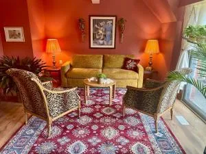 Big apartment by the Farmers market - Kitchener