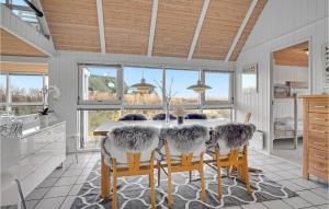 Lovely Home In Saltum