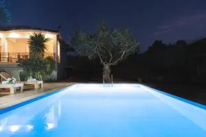 Happy Villa with Pool - Ideal Villa for Large Groups Near Laganas With a Pool Perfectly Combining Natures Tranquility and Vibrant Entertainment - Vanáton