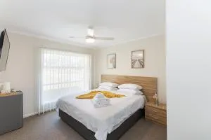 Morview Holiday Homes-Implala - Casterton