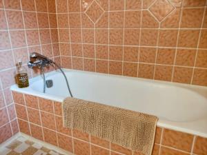 Studio privé - terrasse, parking, WIFI