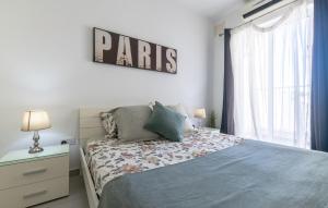 Amazing Apartment with Side Sea View