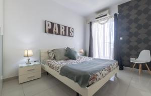 Amazing Apartment with Side Sea View