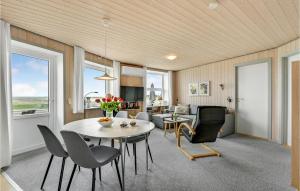 Two-Bedroom Apartment In Hvide Sande