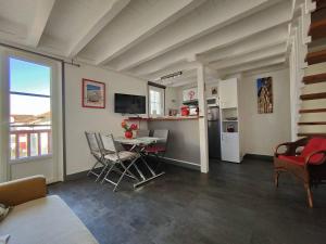 Appartements St Jean de Luz, APPT Dupplex2 pers a 100 metre de la plage : photos des chambres