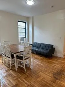 C8 Crown 1 Bedroom Apartment - Broadway Junction