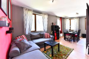 Gondola Flat Number 2