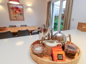 Una, Lodge 73