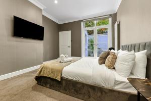 Mayfair Apartment With Private Terrace- 2 Bed