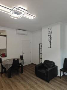 Welcome-Renovated & Air-Conditioned