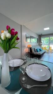 Porto Plaza 112 - Flat incrível na Praia do Cupe