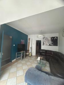 Sejours chez l'habitant Chambre premiere etage : photos des chambres