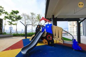 Navy Studio at Tropicana 218 at Central Location & Food Hunt Friendly