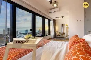 Seaview Sunrise 1BR at Tropicana 218 at Central Location & Food Hunt Friendly - Kampong Makam