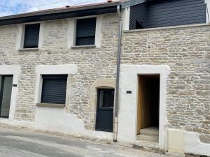 Appartements APPART-HOTEL n 3 avec terrasse, piscine, petit-dejeuner et parking prive : photos des chambres