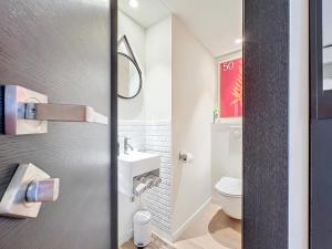 3P BETWEEN CROISETTE BEACHES AND ANTIBES STREET