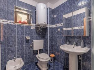 Apartment Lea-2 by Interhome