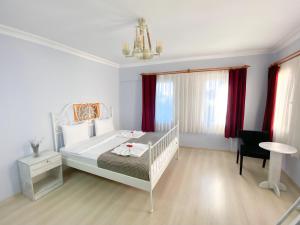 Superior Double Room room in Queen Bee Hotel
