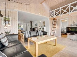 Holiday Home Akseli - 800m from the sea by Interhome