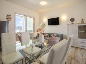 Holiday Home Victoria by Interhome