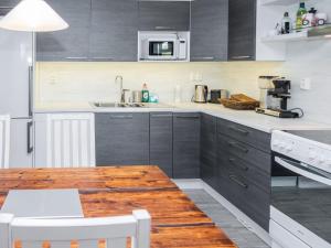 Holiday Home Kiehtäjän lahti by Interhome