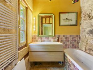 Maisons de vacances Holiday Home La longere by Interhome : photos des chambres