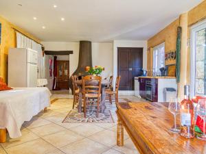 Maisons de vacances Holiday Home La Coulee Douce by Interhome : photos des chambres