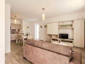 Apartment Il Melo-2 by Interhome