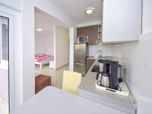 Studio Jasmina-1 by Interhome