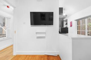 2 Bed Piccadilly Apartment 1