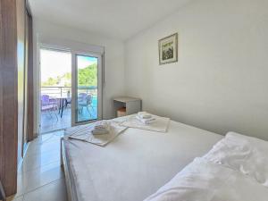 Apartment Jasmina-3 by Interhome