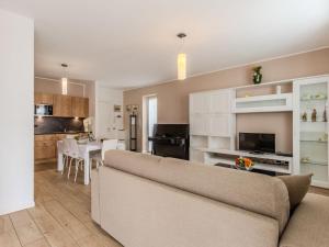 Apartment Il Melo-1 by Interhome