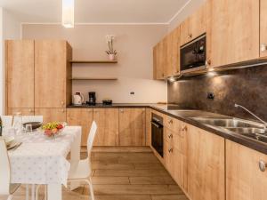 Apartment Il Melo-1 by Interhome