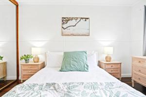 Grey Whale Anchor Inn U6