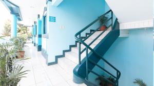 RedDoorz Plus at Villa Gloria Taguig