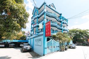 RedDoorz Plus at Villa Gloria Taguig