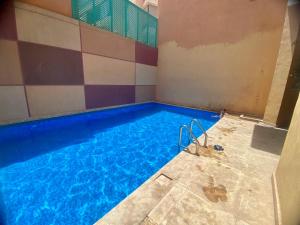 Les marguerites avec piscine près du jardin majorelle