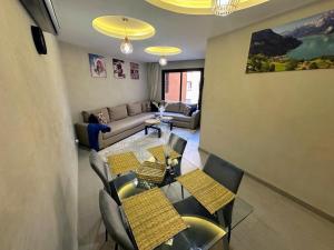 Les marguerites avec piscine près du jardin majorelle