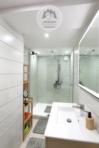 Appartements Le Briand Appartement 4etoiles Nancy Thermal Cosy avec Terrasse Wifi : photos des chambres