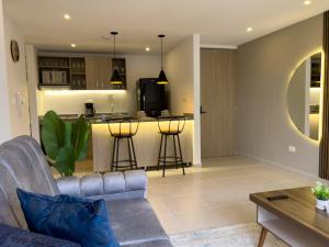 Lujoso apartamento cerca al Aeropuerto y Ciudad Amurallada