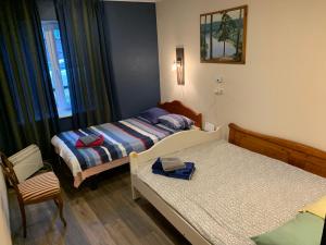 Delta 10- two big beds