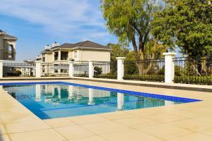 Walford Estate, Spacious Private, Modern luxury living