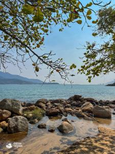 Casa com piscina a 600m da Praia da Feiticeira