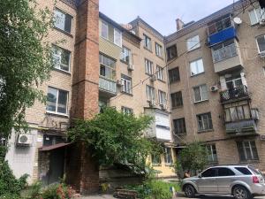 Apartment on Skorykovskyi Lane 4
