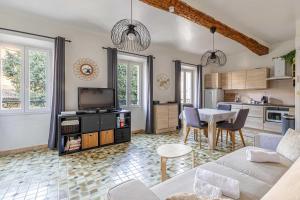 LE FORVILLE lumineux en plein centre, à deux pas du Palais, Croisette et plages