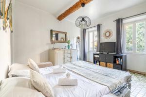 LE FORVILLE lumineux en plein centre, à deux pas du Palais, Croisette et plages