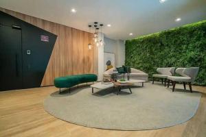 Ap Novo excelente localização para Metrô