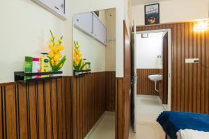 Mayflower Airport Launge -Free Pickup Or to Cochin Airport